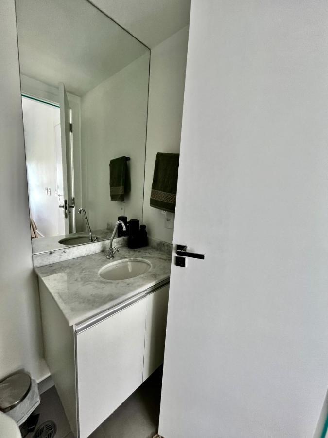 Ap Novo + Ar + Wifi + Coworking - Itaim Bibi Apartamento São Paulo